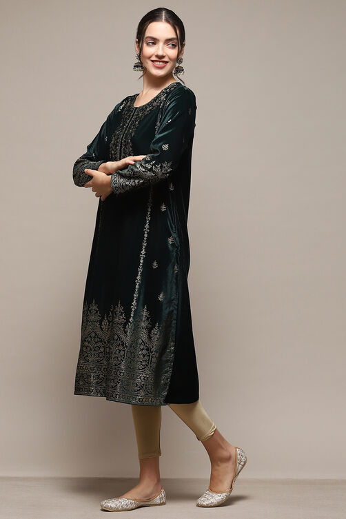 Green Poly Velvet Straight Printed Kurta image number 2