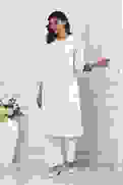 Off-White Cotton Solid A-Line Kurta image number 2