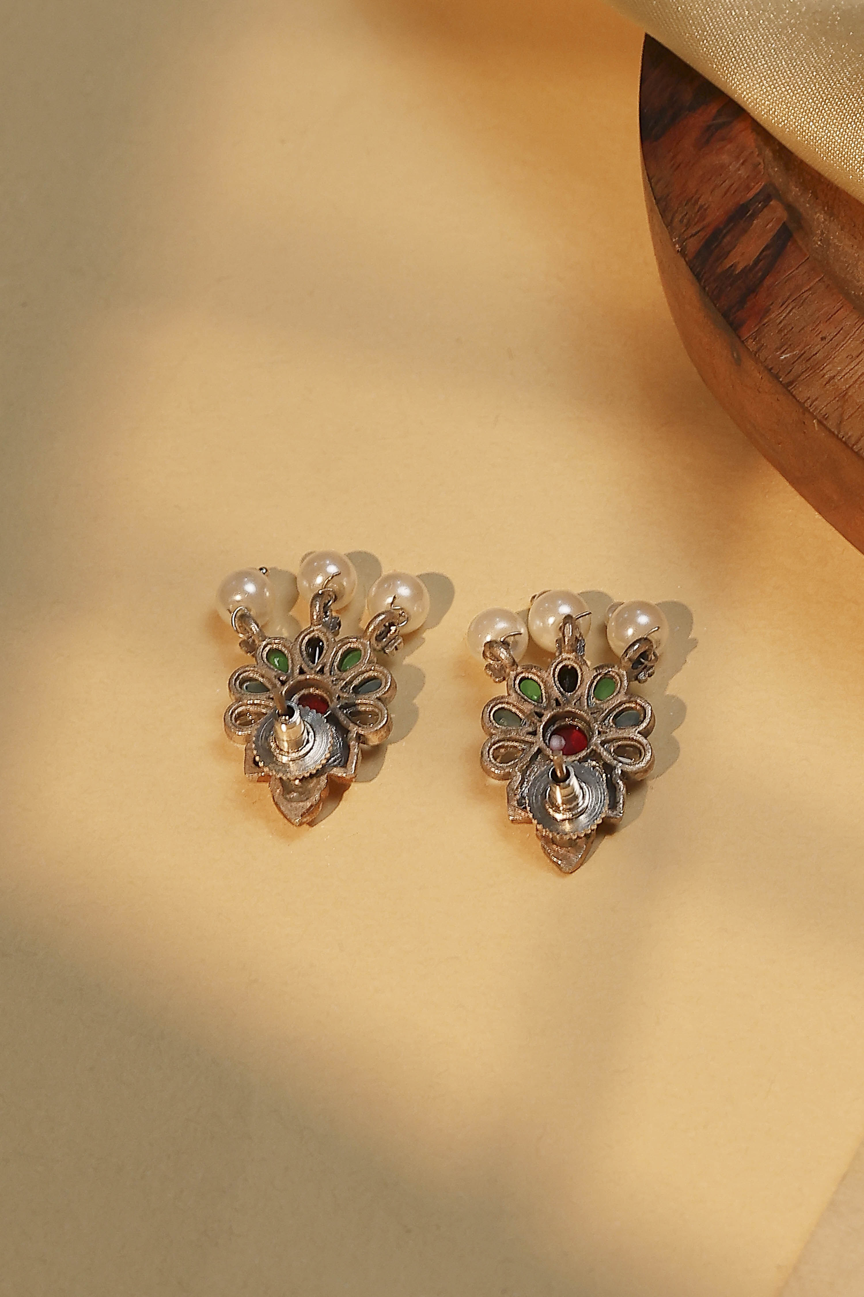 Multicolor Brass Studs image number 2