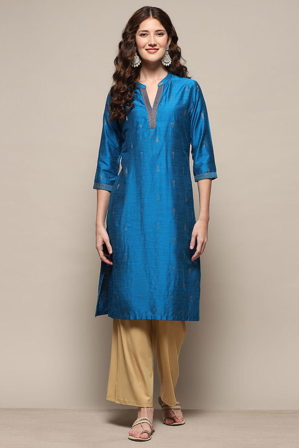 Blue Yard-Dyed Straight Kurta image number 5