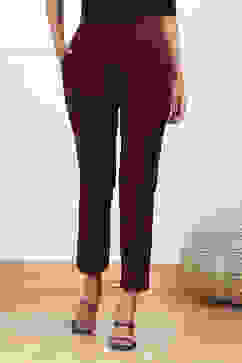 Burgundy Solid Stretchable Slim Fit Pants image number 4