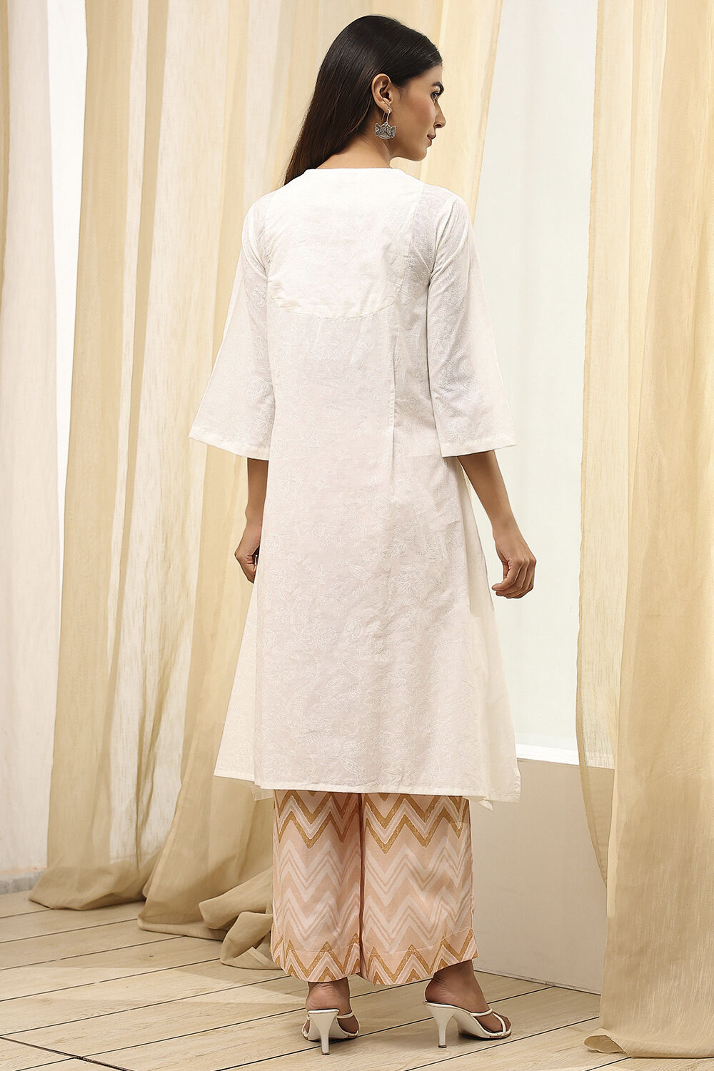 Blue and White Cotton Straight Suit Set image number 5