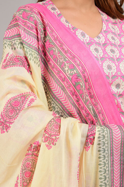 Pink Cotton Screen Print Unstitched Suit Set image number 2