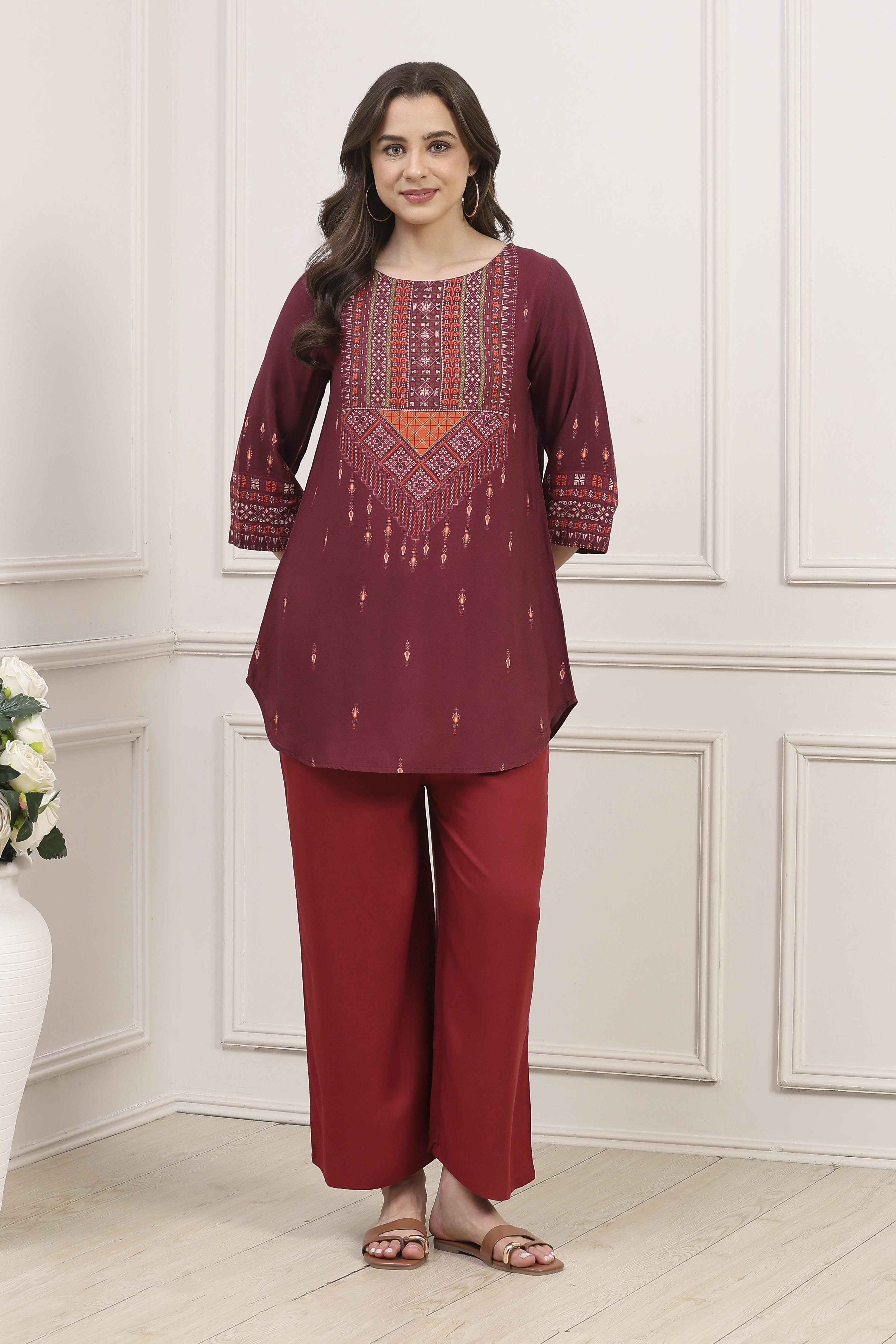 Black Rayon Printed Straight Kurti image number 6