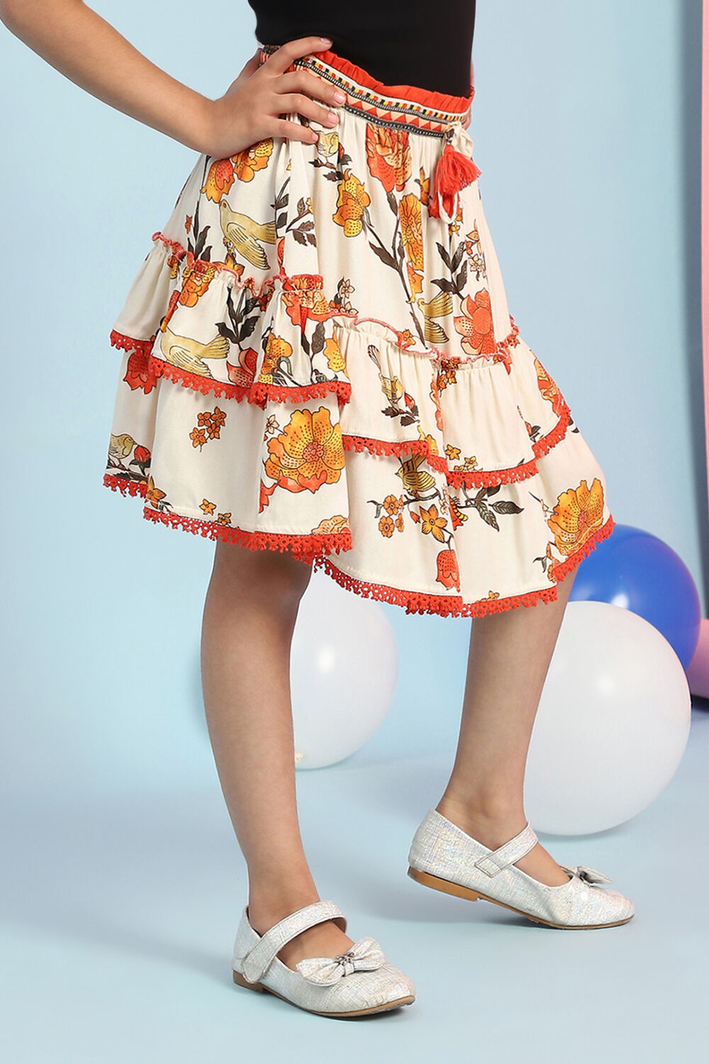 Cream-Colored Floral Tiered Skirt image number 3