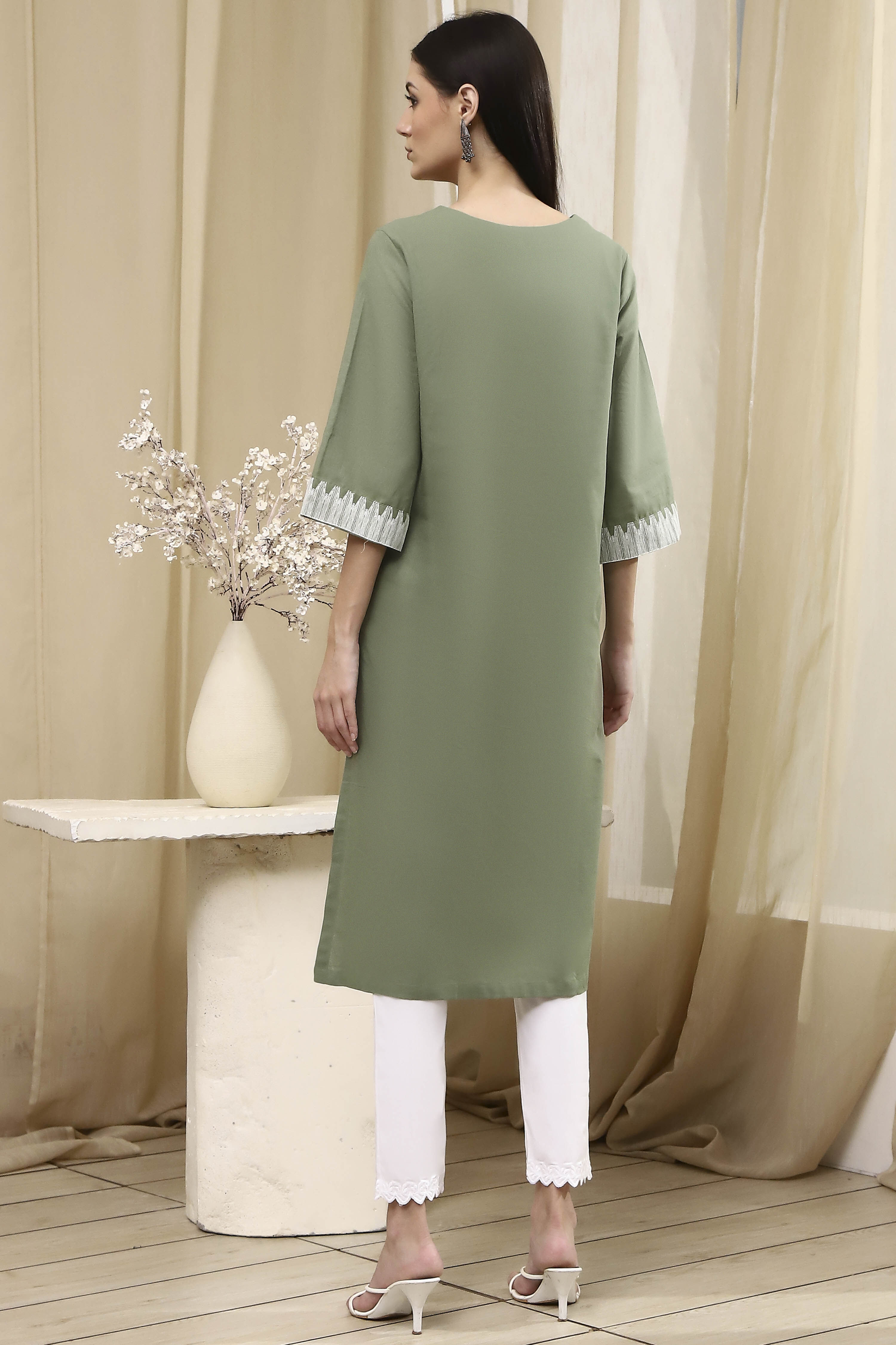 Maroon Cotton Dyed Straight Kurta image number 3