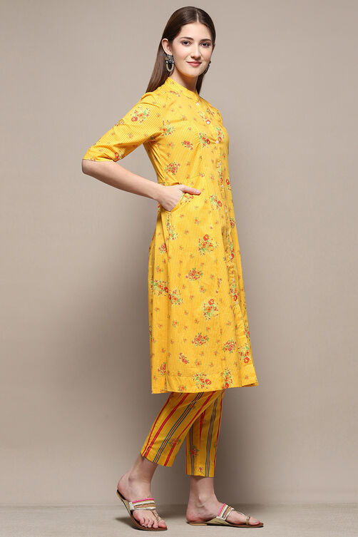 Beige Linen Straight Kurta Slim Pants Suit Set image number 5