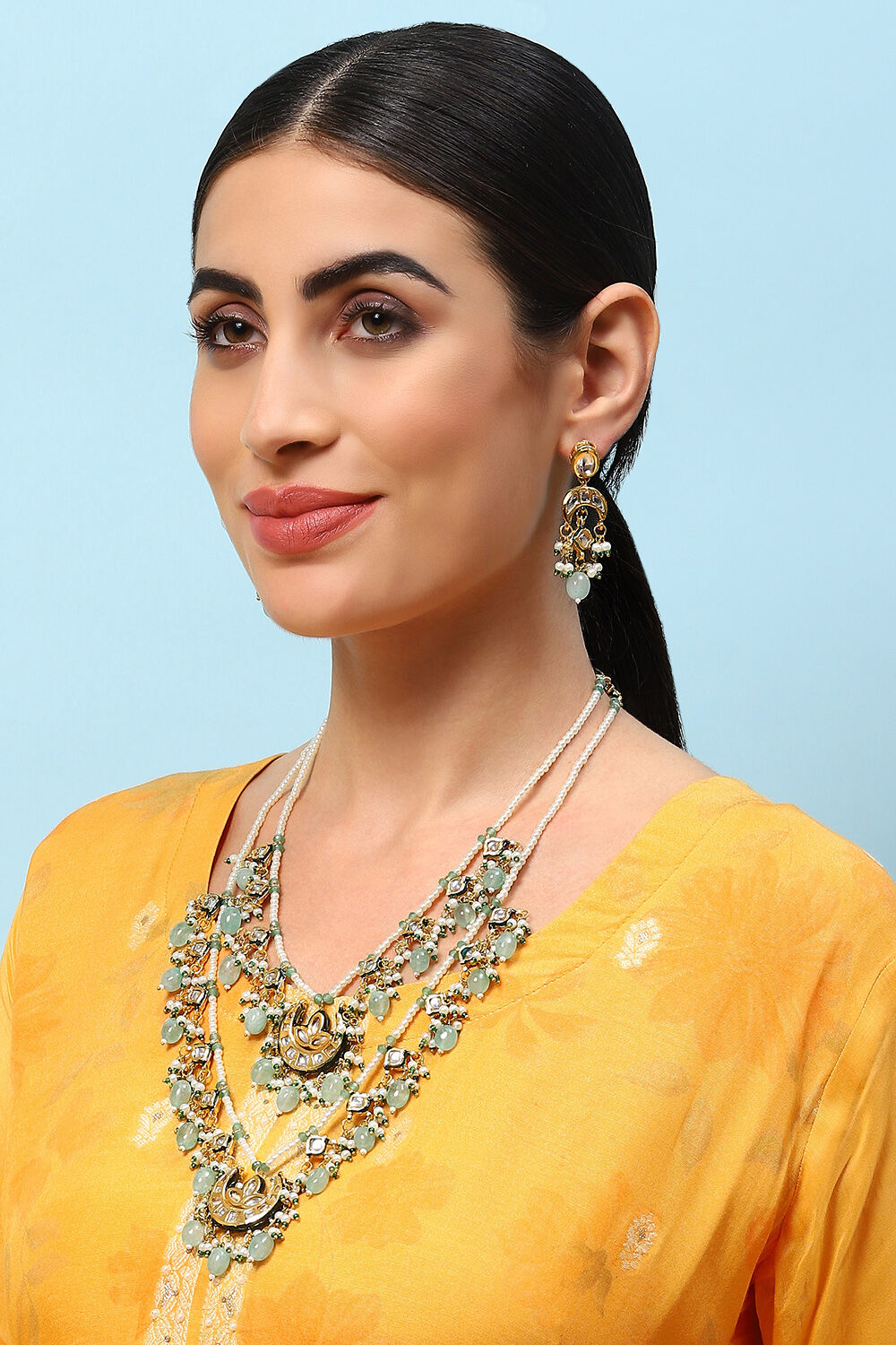 Mint Green Brass Necklace Set image number 3