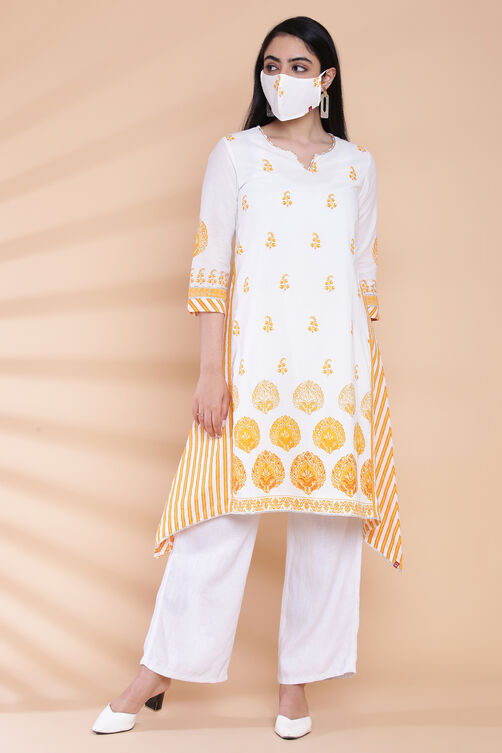 White And Coral Cotton A-Line Printed Kurta image number 3