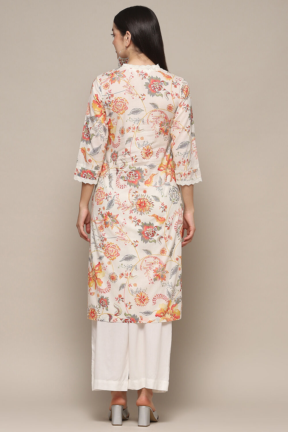 Off-White Cotton Floral Straight Kurta image number 3
