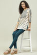 Black Cotton Blend Solid Leggings image number 5