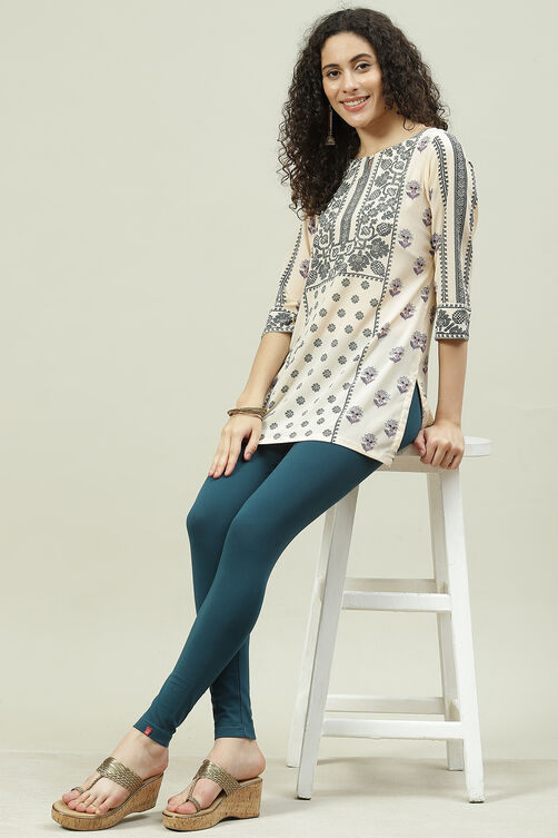 Black Cotton Blend Solid Leggings image number 5