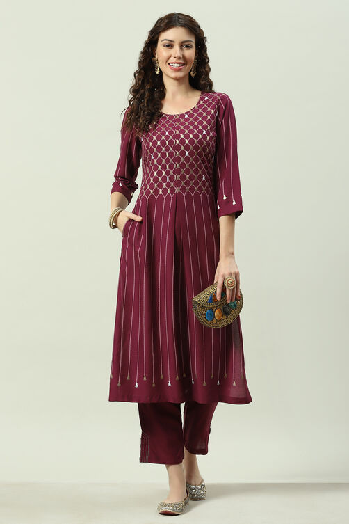 Plum Printed Rayon Straight Kurta Regular Pant Suit Set image number 6