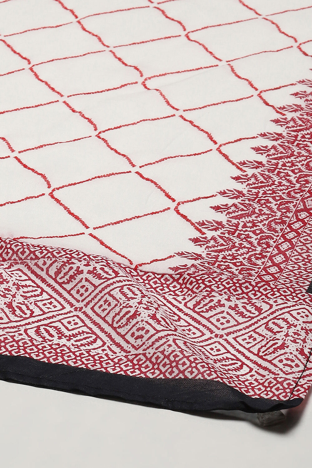 Off White Viscose Straight Printed Kurta Pant Suit Set image number 3