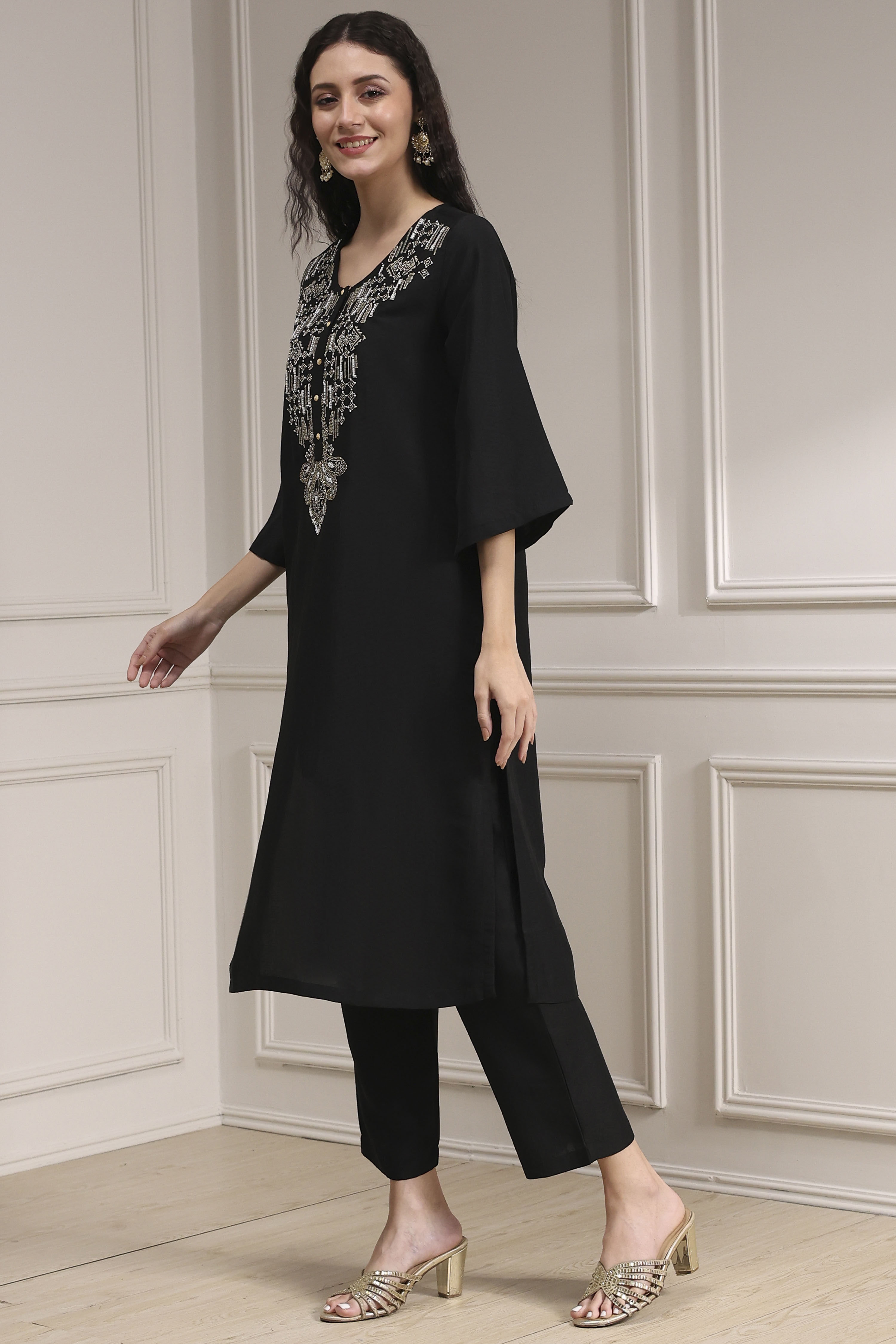 Black Textured Straight Kurta Pants Set image number 3