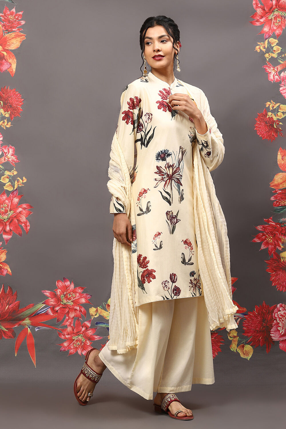 Off White Cotton Blend Straight Kurta Suit Set image number 0