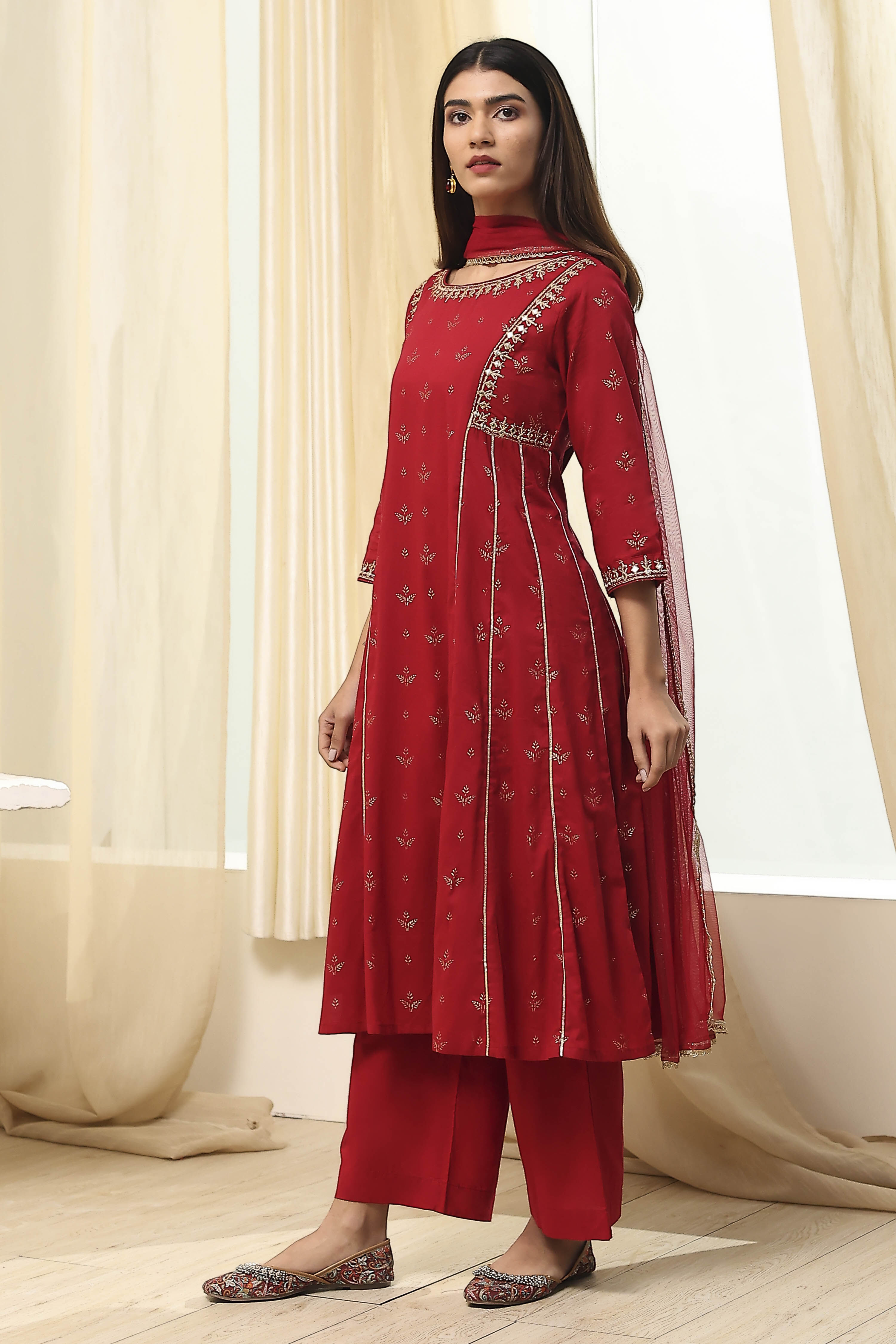 Cream-Colored Cotton Foil Printed Kalidar Suit Set image number 3