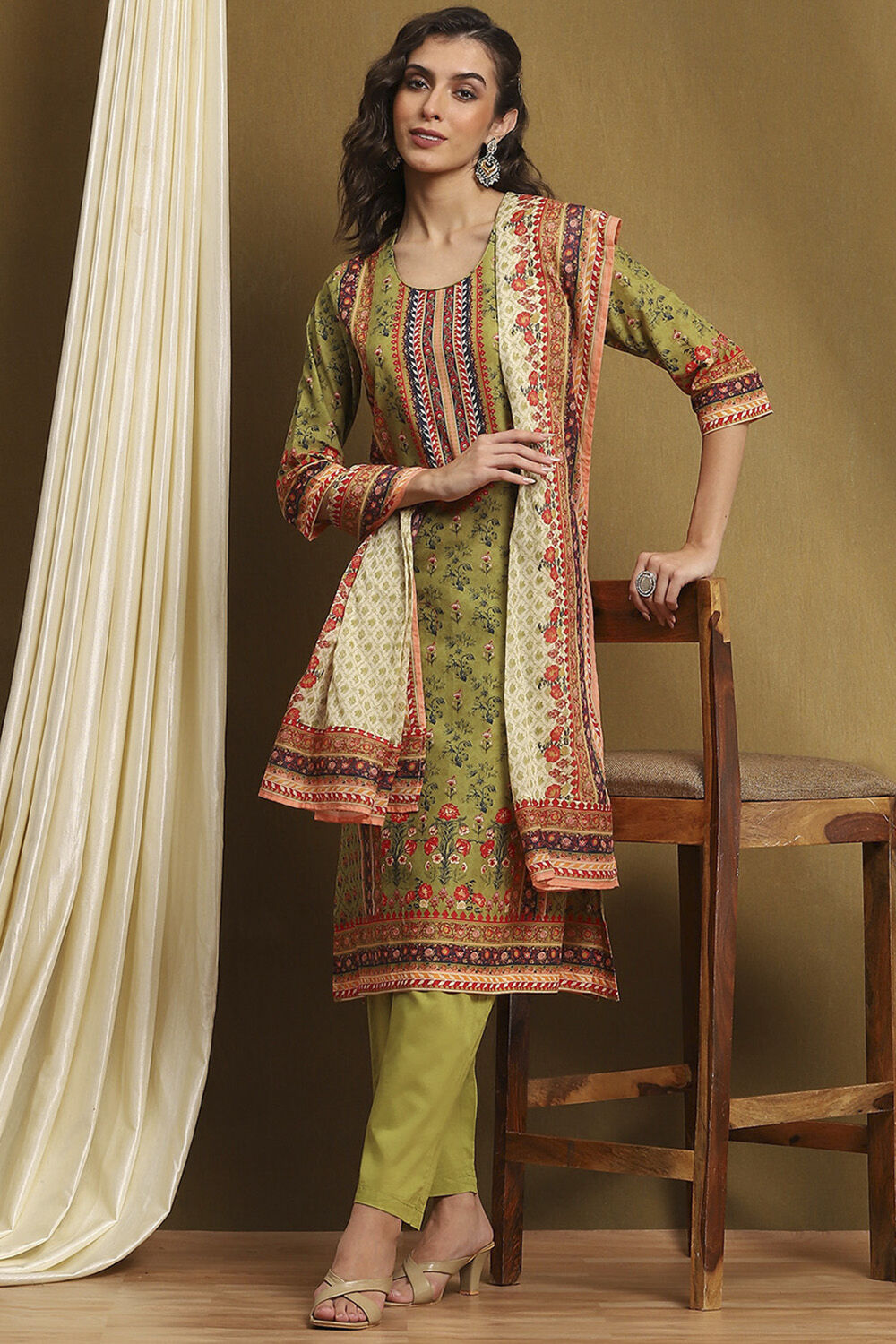 Moss Green Cotton Floral Printed Straight Suit Set image number 0