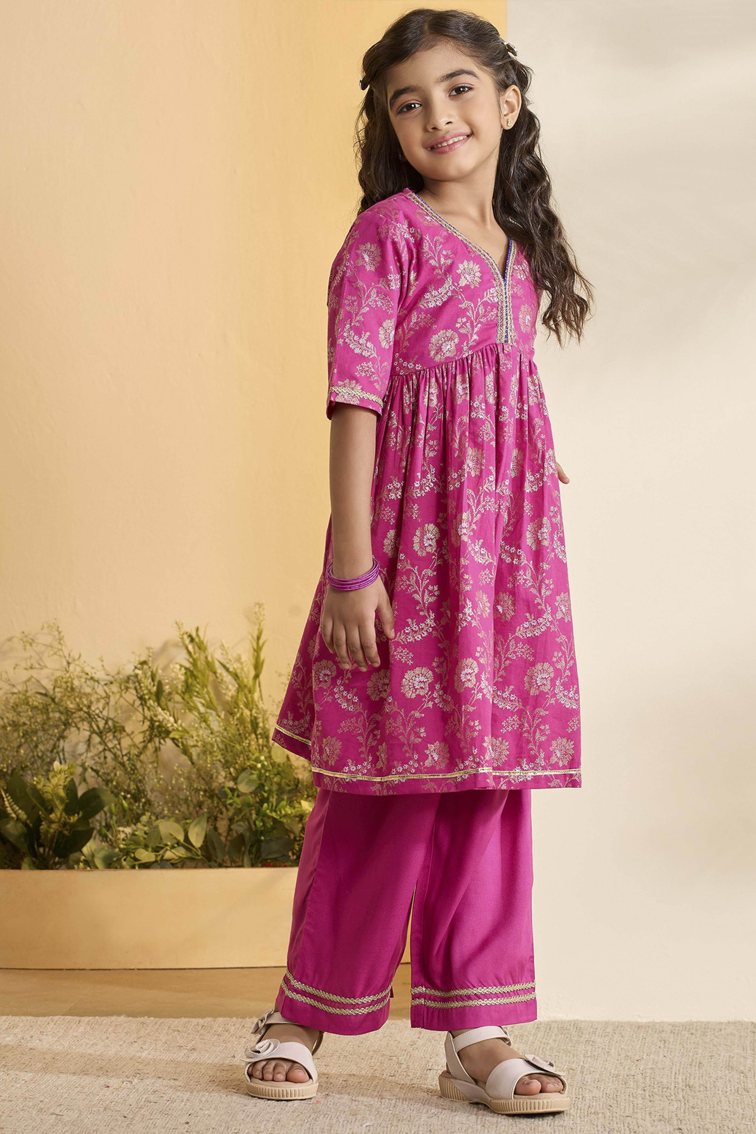 Pink Cotton Floral Printed Flared Kurta Set image number 5