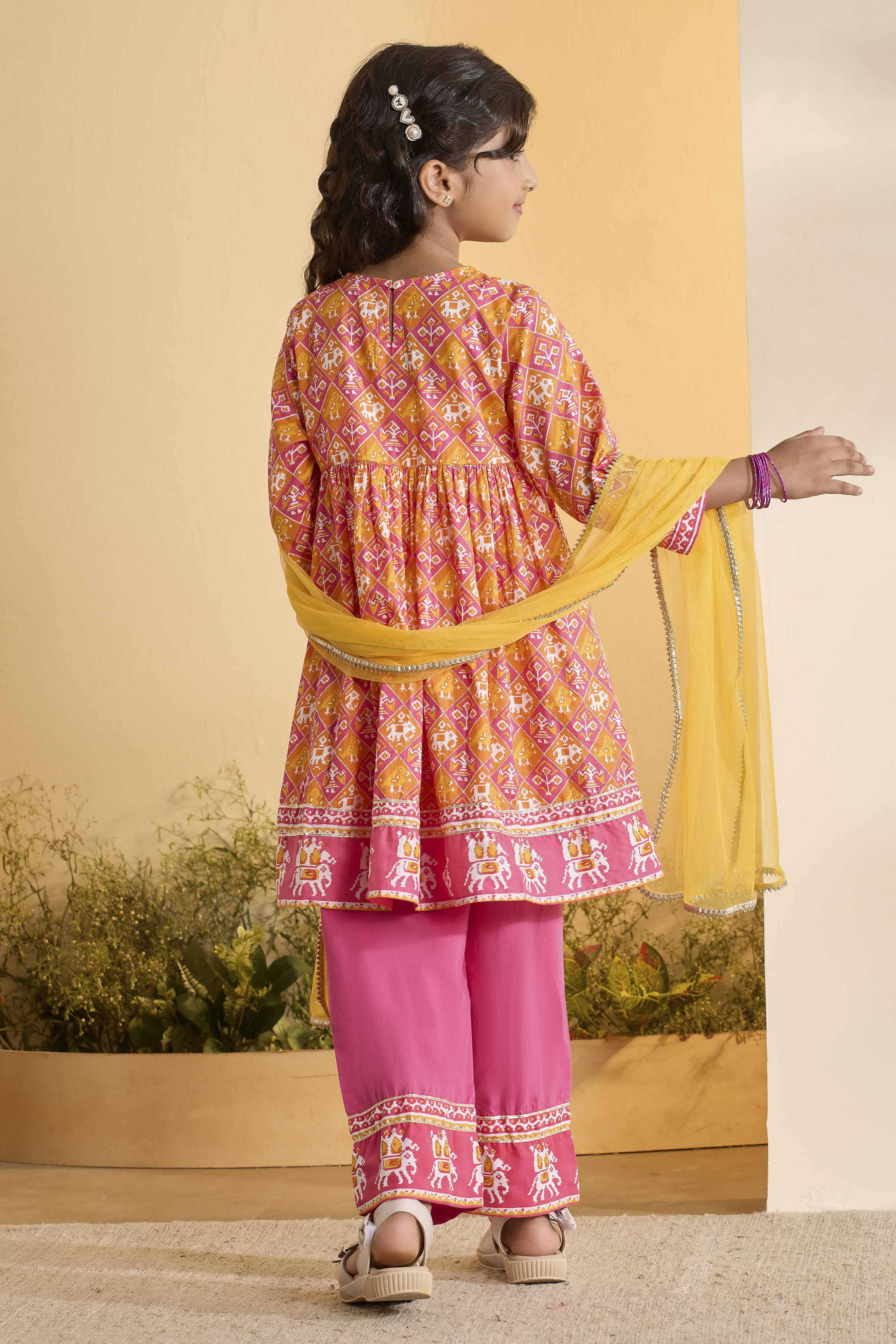 Pink Cotton Floral Anarkali Kurta Set image number 4