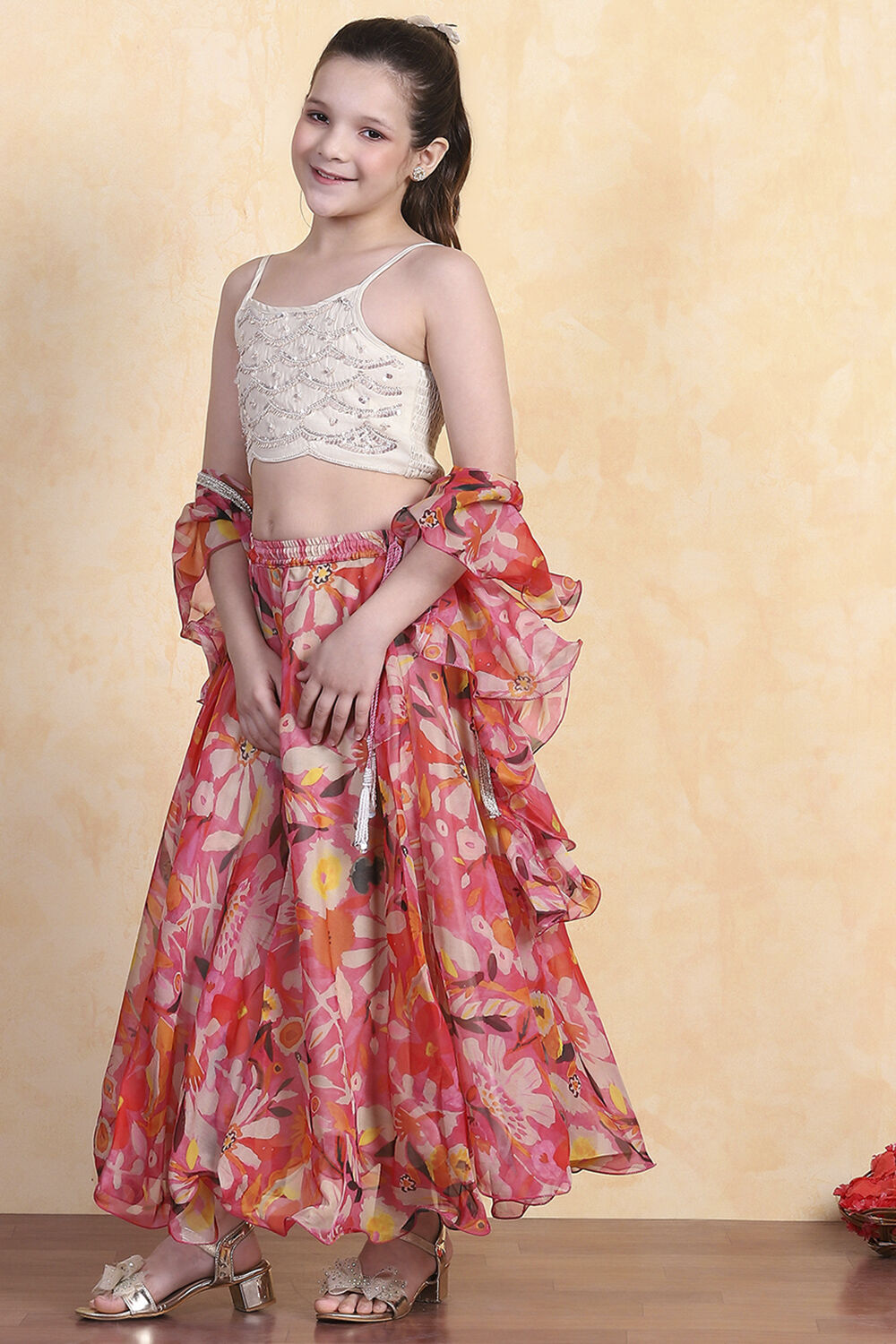 Off-White and Pink Printed Flared Lehenga Set image number 3