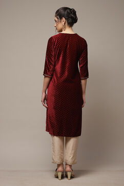 Maroon Velvet Straight Printed Kurta image number 2