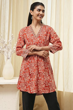 Rust Printed Straight Short Kurta image number 5