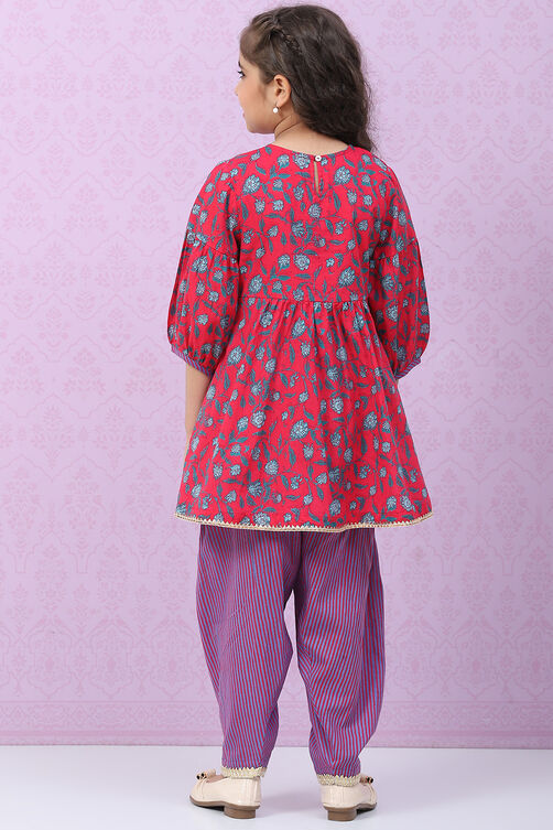 Pink Cotton Flared Printed Kurta Set image number 4