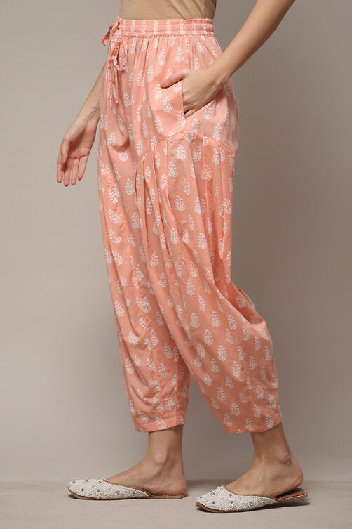 Peach & White Cotton Printed Relaxed Salwar image number 3