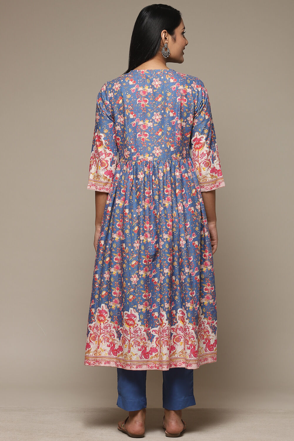 Blue Cotton Gathered Kurta Pants 2 Piece Set image number 4