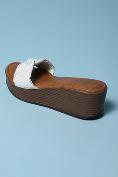 White Pu Wedges image number 4
