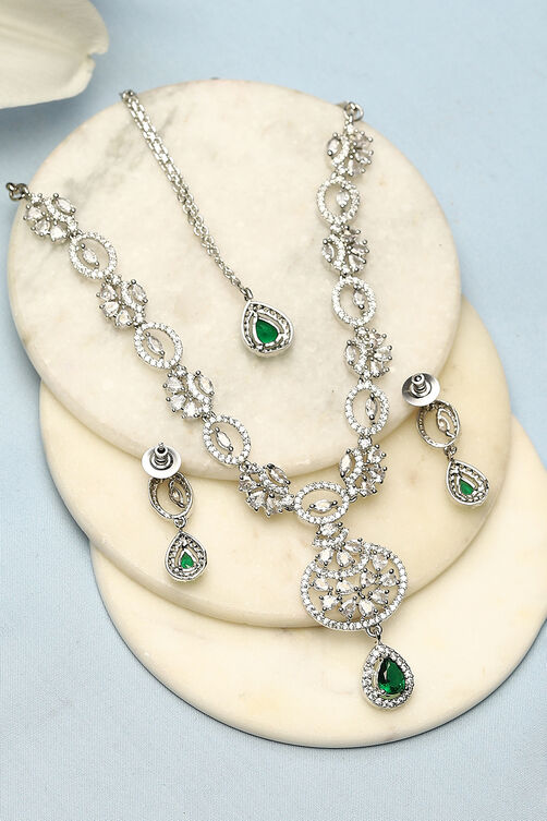 Emerald Green Brass Necklace Set image number 2