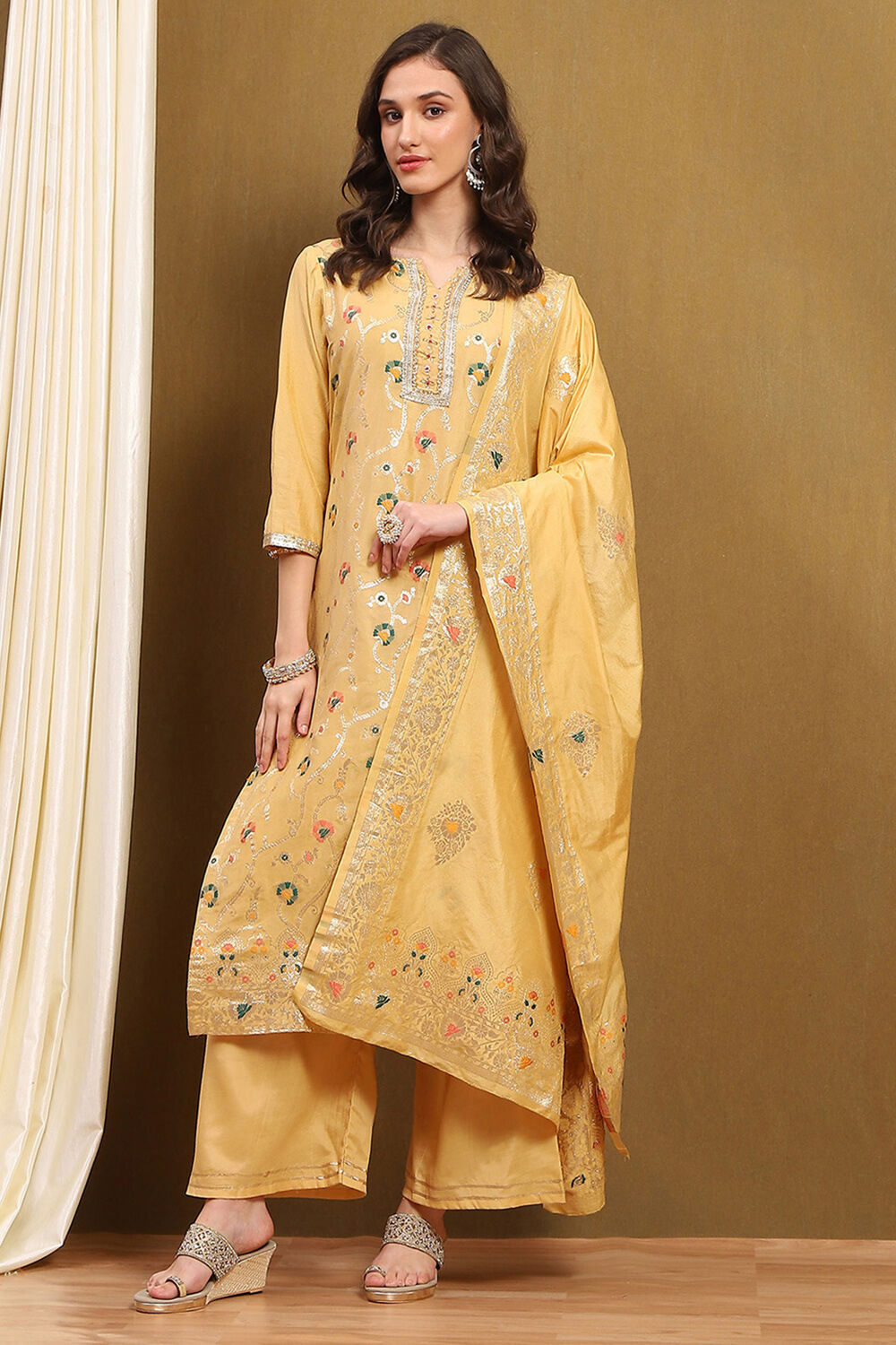 Pink Silk Blend Woven Floral Unstitched Suit Set image number 5