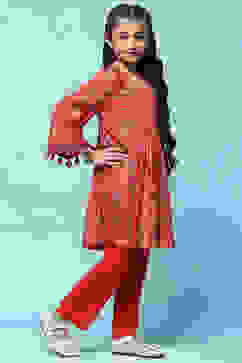 Red Printed Gathered Kurta With Red Solid Pant image number 5