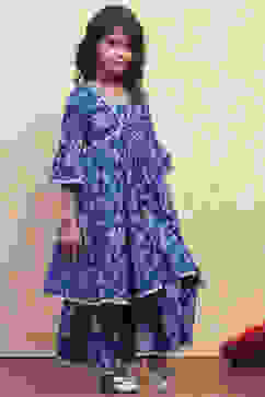 Blue Cotton Printed Tiered Kurta Set image number 5