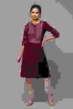 Maroon Velvet Straight Printed Kurta image number 1