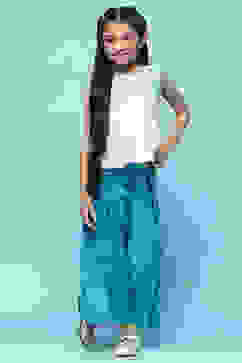 White Cotton Top With Contrast Colored Embroidery  image number 0