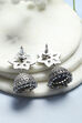 White Pearl Earrings image number 2