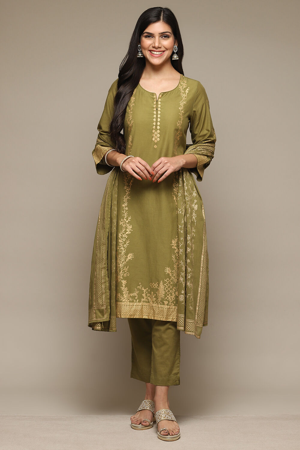 Red Cotton Straight Kurta Pants Suit Set image number 7