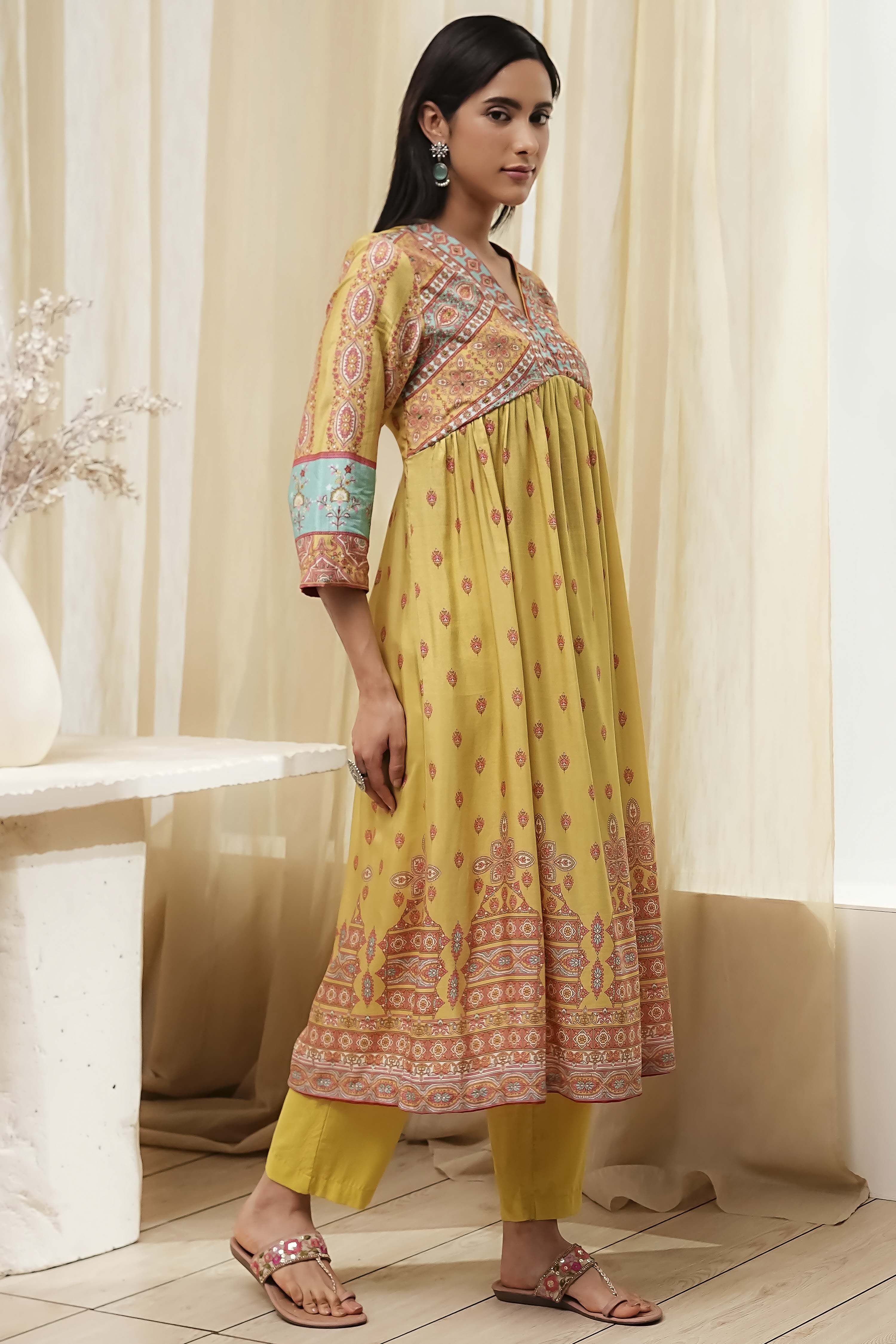 Green Modal Printed Gathered Kurta Set image number 5