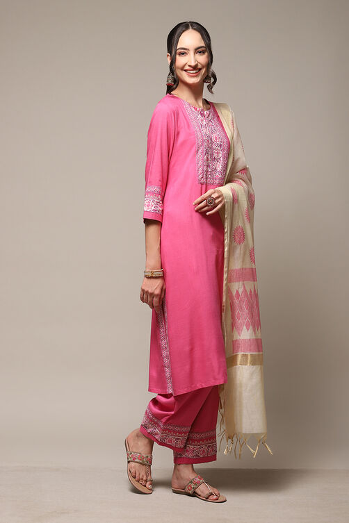 Pink LIVA Straight Kurta Narrow Palazzo Suit Set image number 6