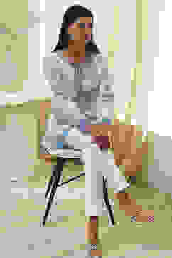 Off White Straight Short Kurta image number 0