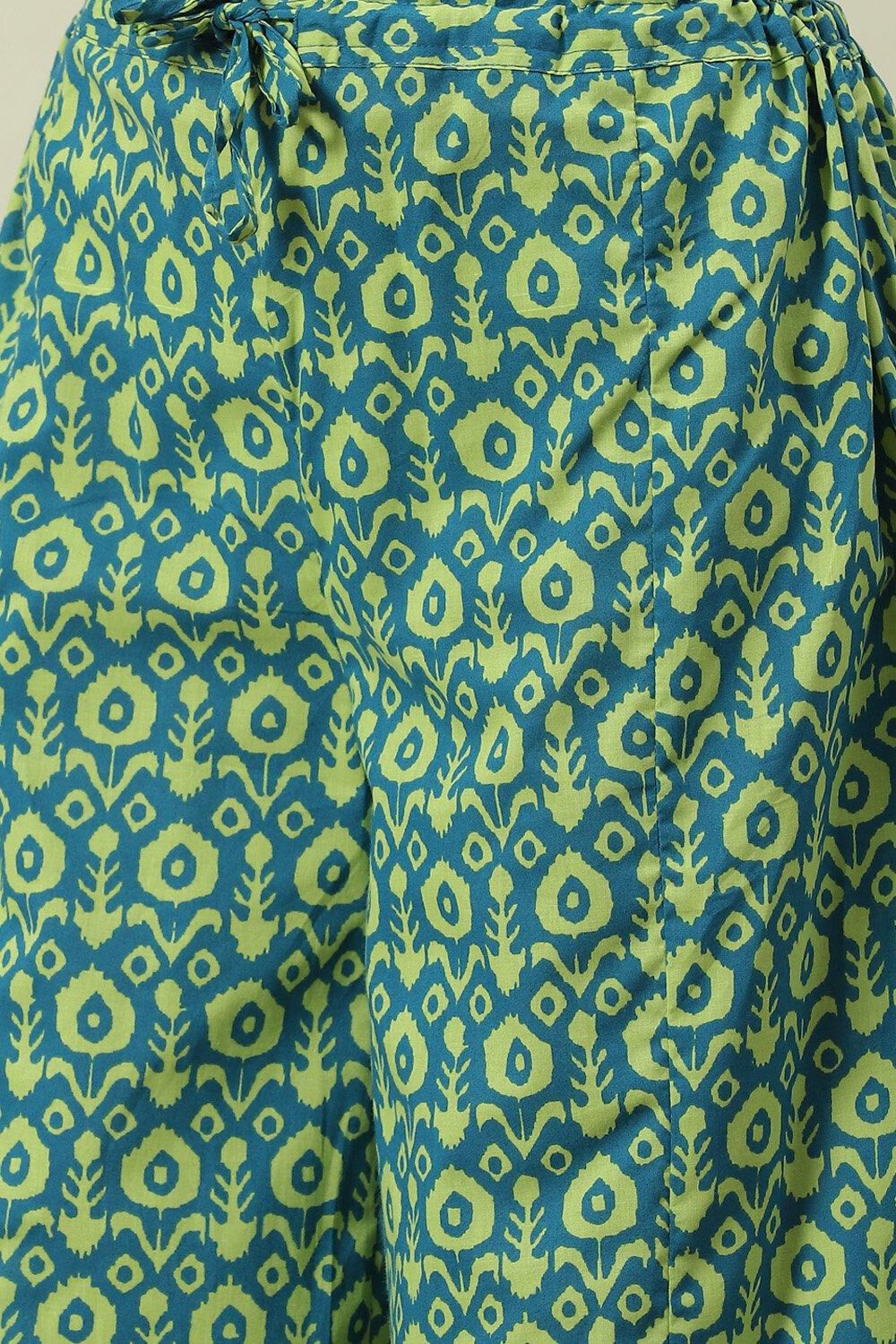 Red Cotton Solid Straight Suit Set image number 2