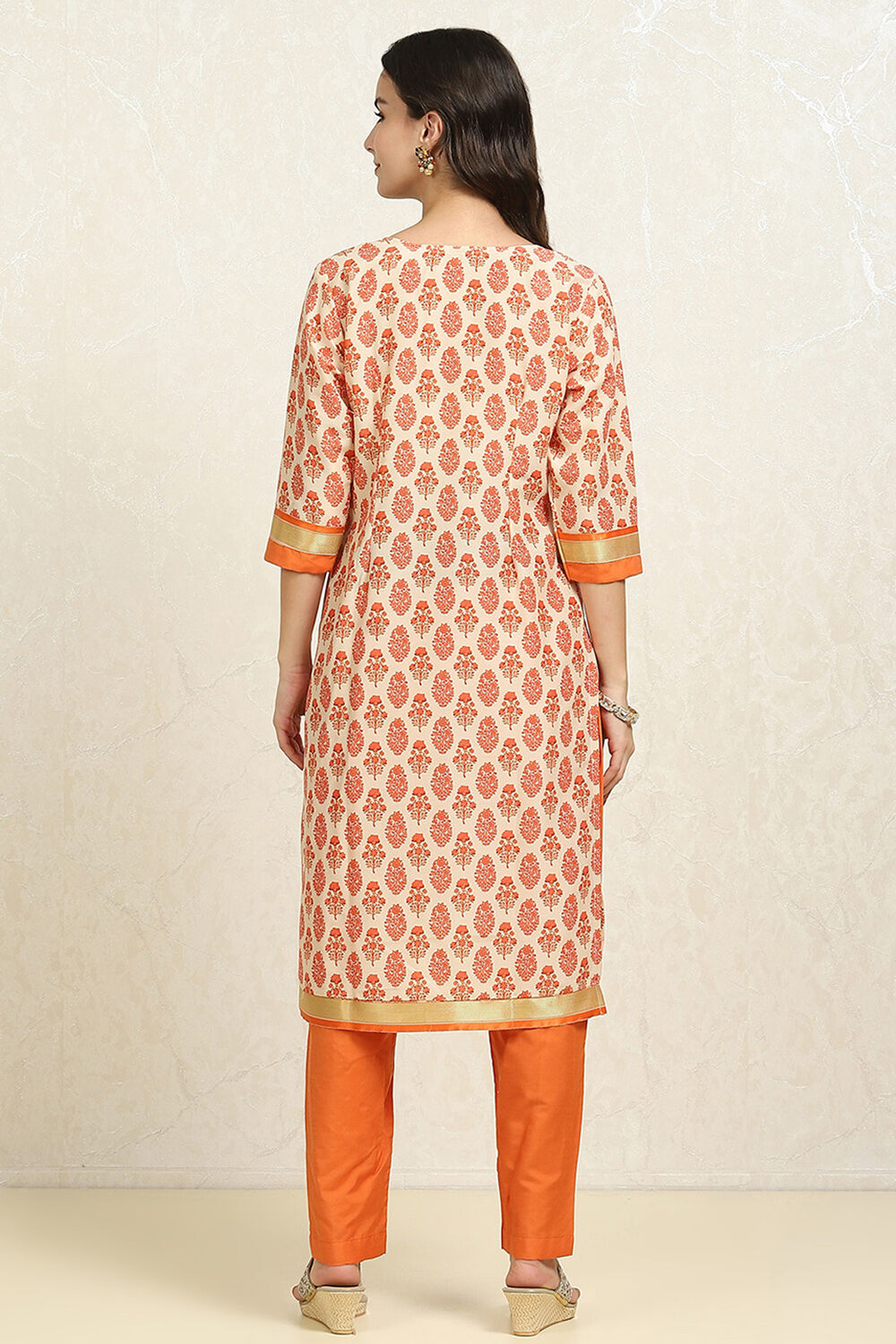 Light Green Cotton Handloom Unstitched Suit Set image number 5