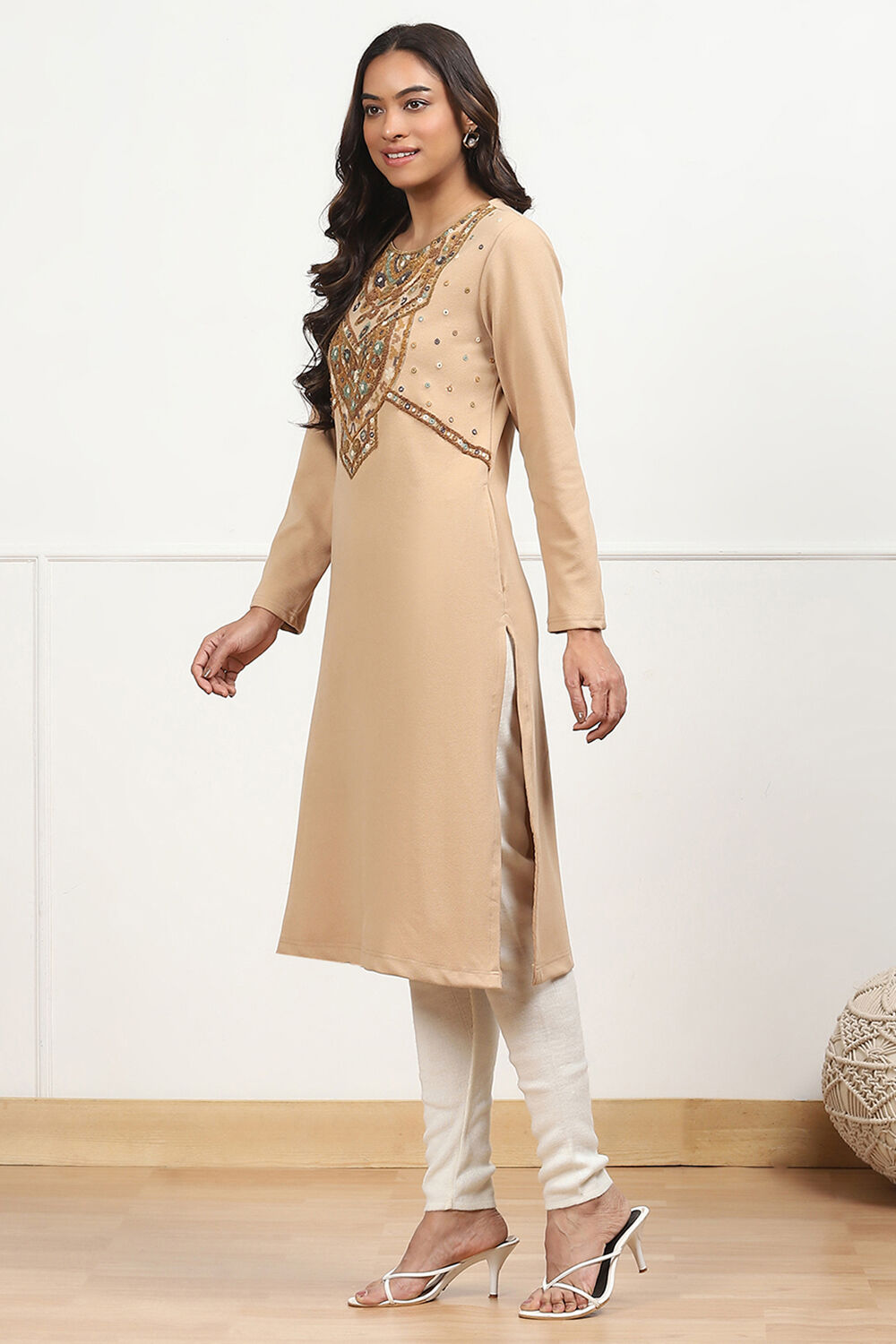 Beige Velvet Straight Kurta image number 3