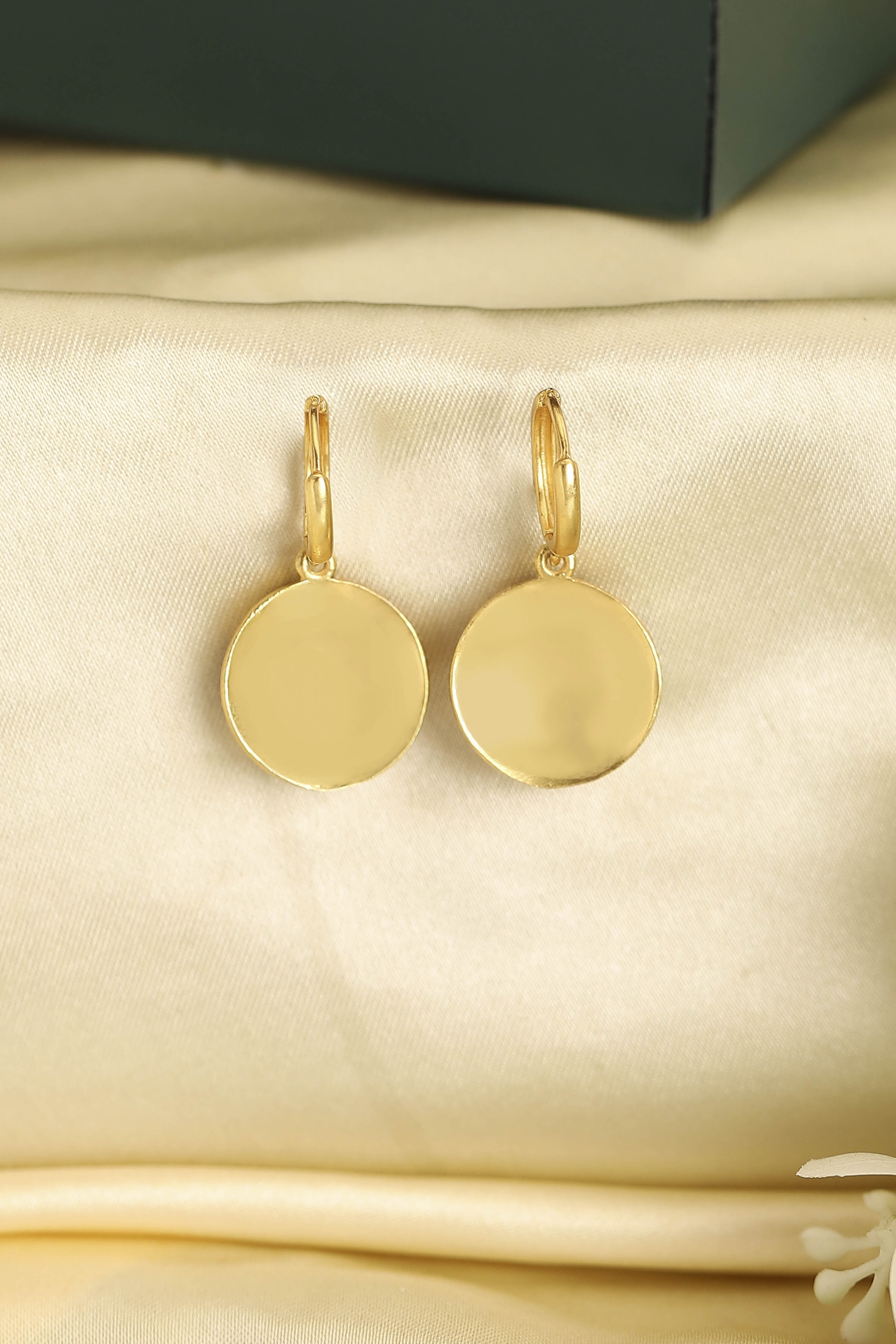 Pink Gold Plated Brass Floral Studded Drop Earrings image number 5