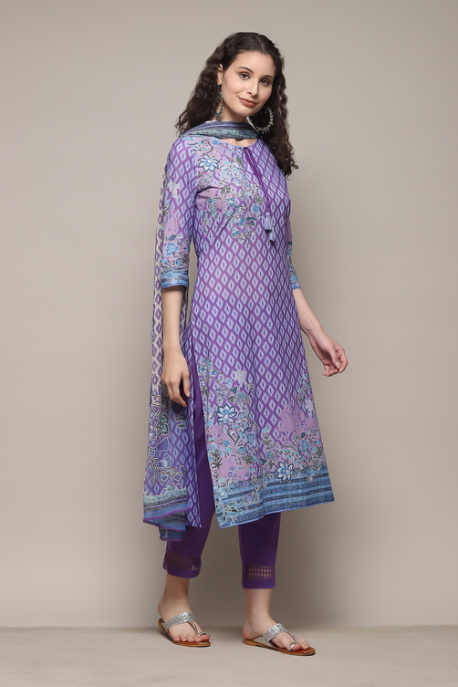 Yellow Cotton Straight Printed Kurta Slim Pant Suit Set image number 5