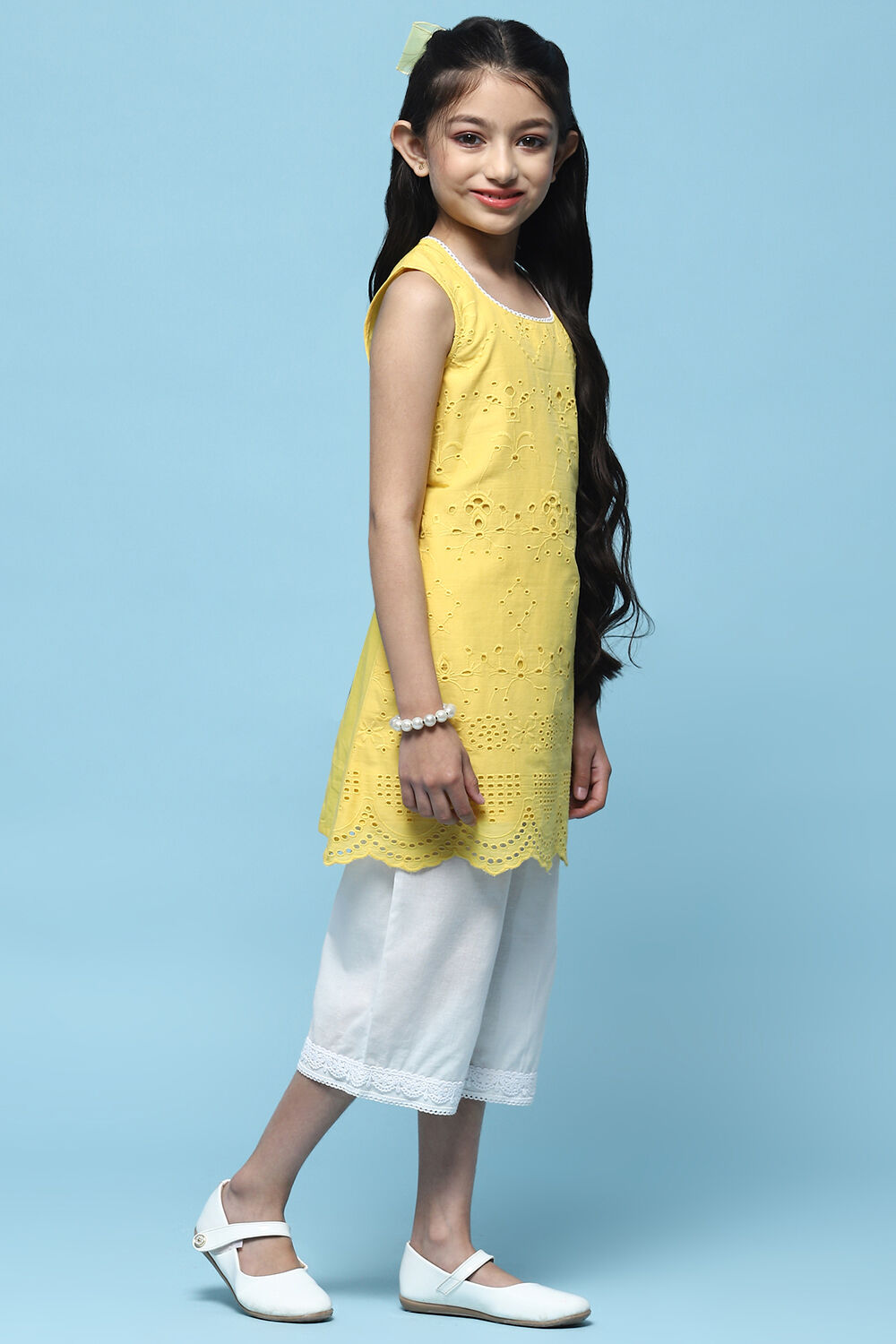 Yellow Schiffli Cotton Kurta & Cropped Palazzo image number 4