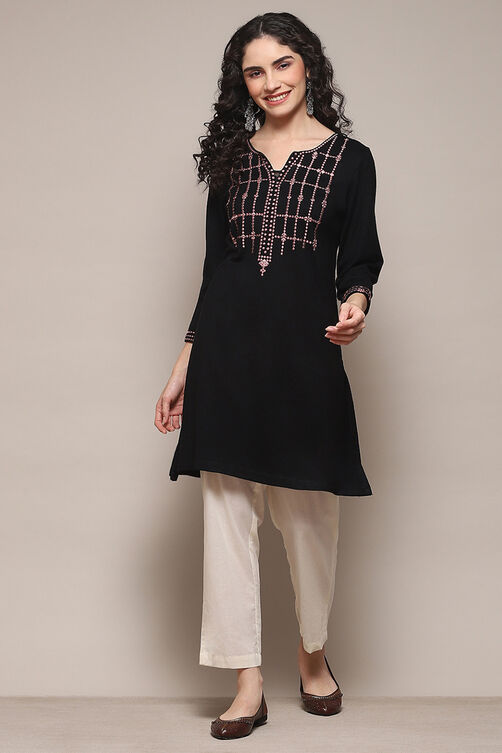 Black Daffodil Straight Yarndyed Kurta image number 5