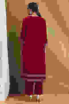 Red Velvet Embroidered Straight Kurta Set image number 4